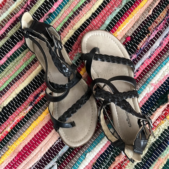 Sandals just tried on never worn beautiful sandals different - Picture 2 of 5